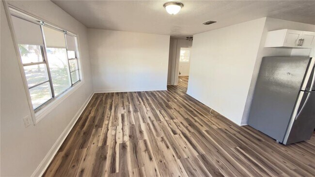 Building Photo - 5625 5th St