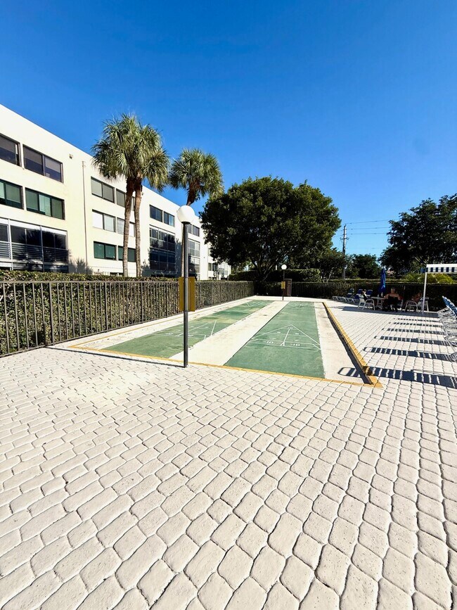 Building Photo - 3162 Via Poinciana