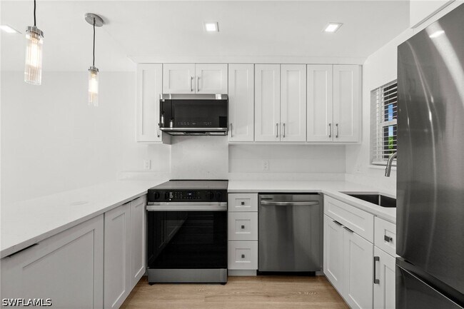 Building Photo - 200 Turtle Lake Ct
