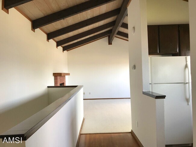 Building Photo - 2 br, 1.5 bath House - 126 Tiburon Blvd