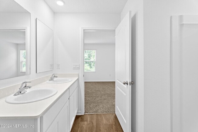 Building Photo - 353 Ardila Cir