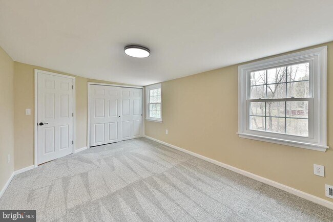 Building Photo - 6166 Mechanicsville Rd