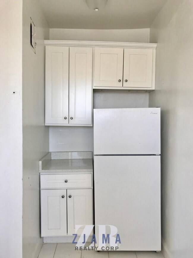 Building Photo - 2 bedroom in BROOKLYN NY 11226