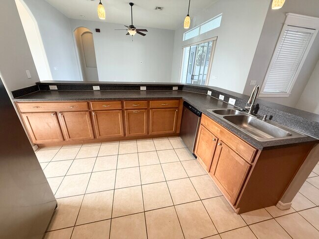 Building Photo - 4420 Harts Cove Way
