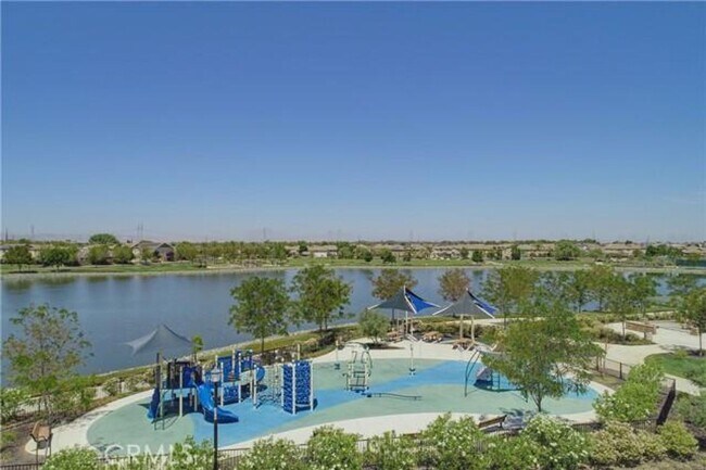 Building Photo - DREAMY 5 Bed/4 Bath OASIS - Discovery Bay