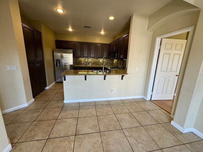 Building Photo - 1367 Caminito Capistrano