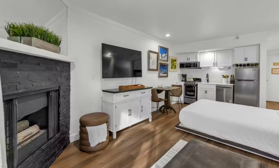 Building Photo - 1385 Lowell Ave