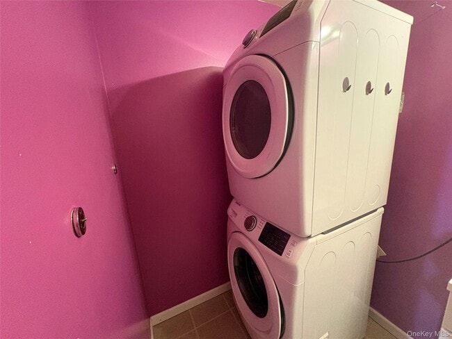 Building Photo - 4 E Main St