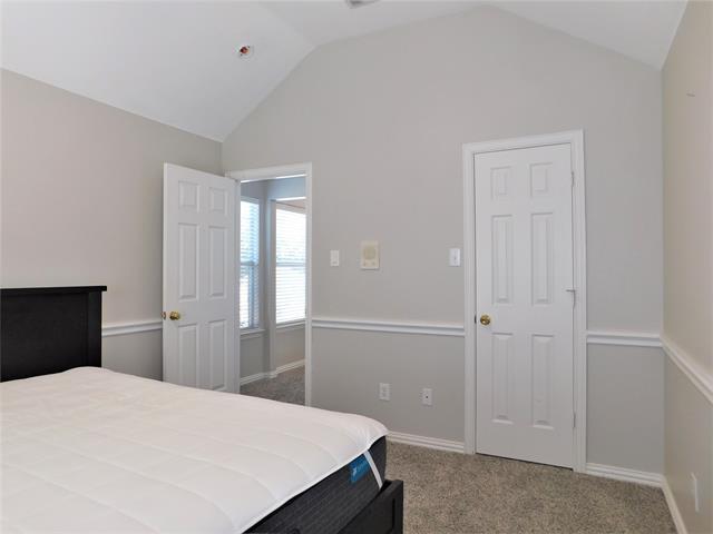 Building Photo - 4400 Ballymena Dr