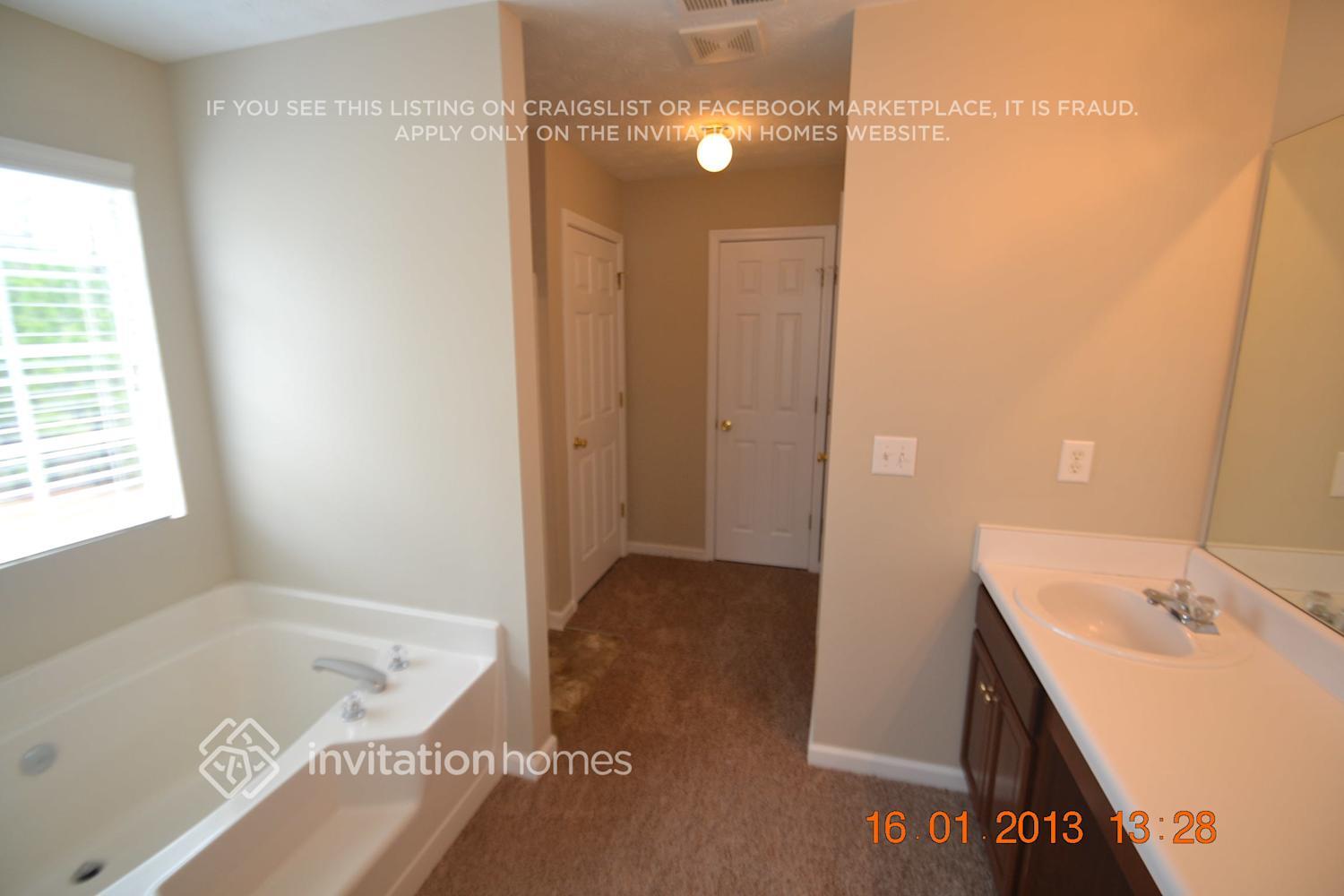 Building Photo - 6699 Princeton Park Ct