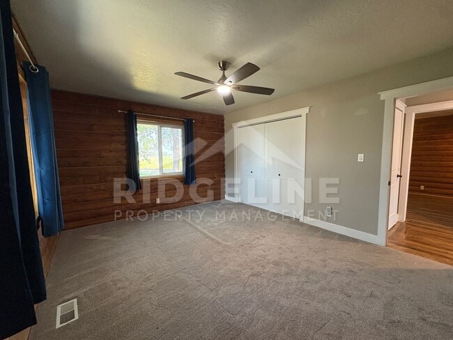 Building Photo - 948 N 900 E