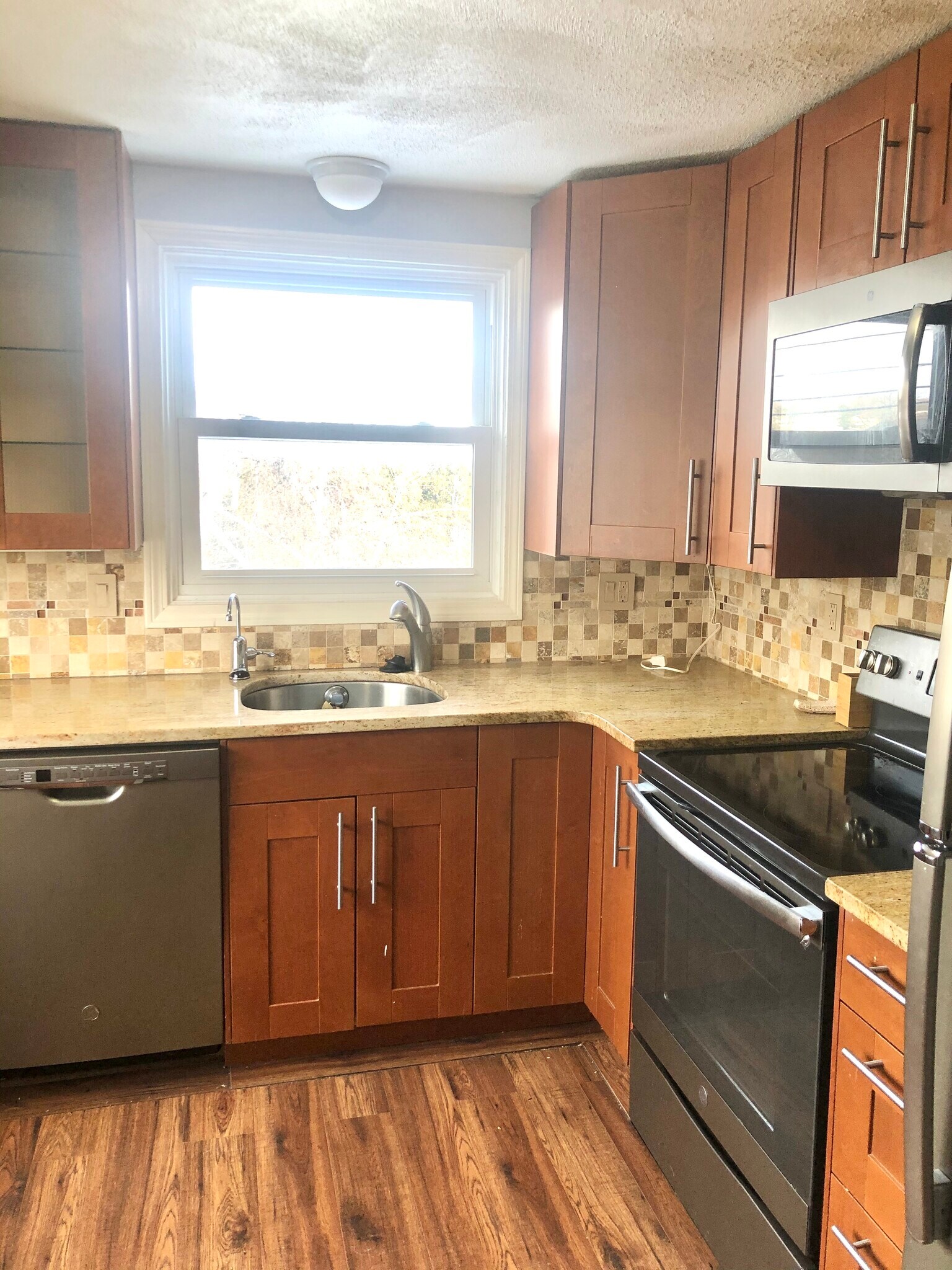 Building Photo - 3 Circuit Ln