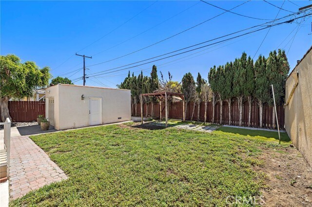 Building Photo - 921 N Clementine St