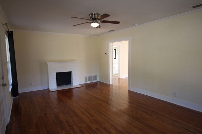 Building Photo - 845 S Donnybrook Ave