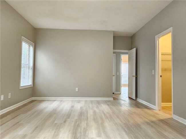 Building Photo - 3351 Governors Ct