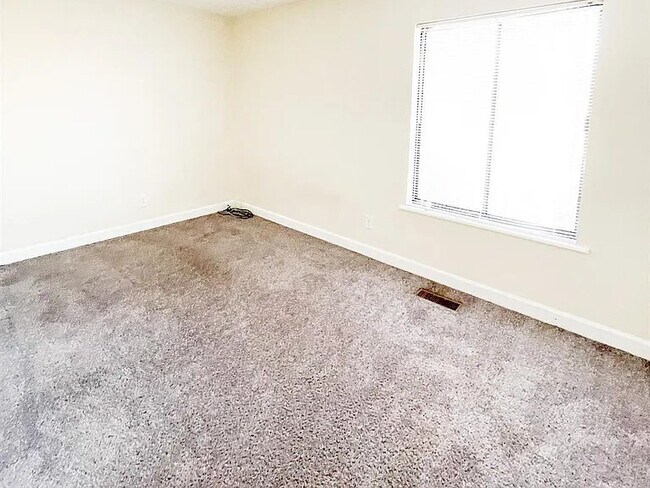 Building Photo - 1444 Tenbury Dr