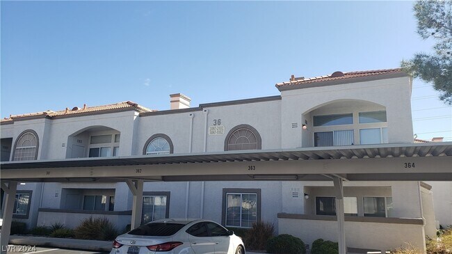Building Photo - 3125 N Buffalo Dr