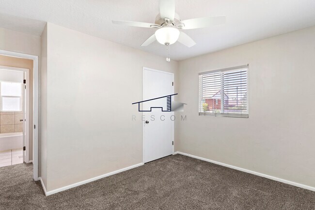 Building Photo - 167 E 4700 S