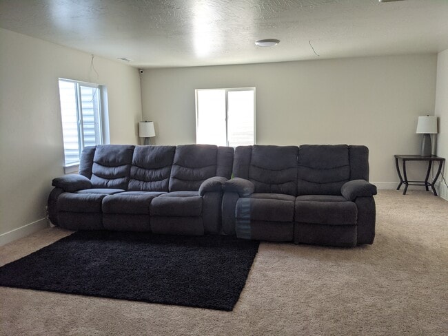 Building Photo - 4581 Flower Point