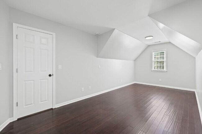 Building Photo - 2173 Foxboro Ln