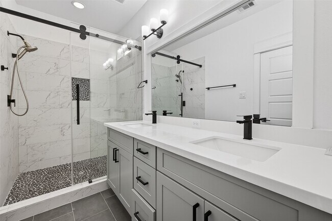 Building Photo - 314 Neyland St