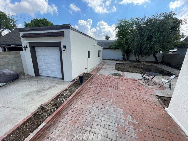 Building Photo - 1407 S Ross St