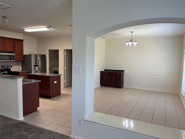 Building Photo - 21223 Colton Cove Dr