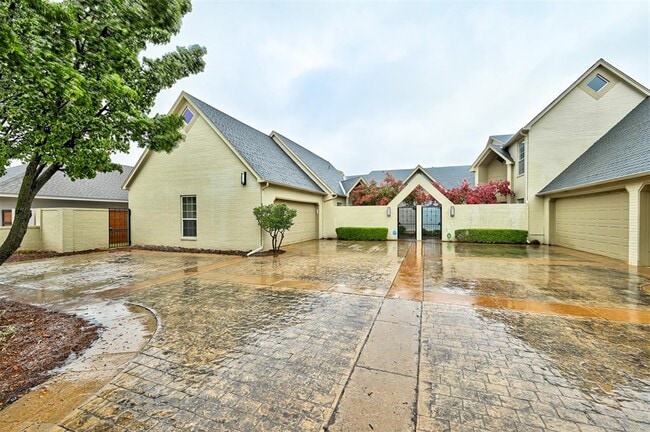 Building Photo - 1502 Duffner Dr