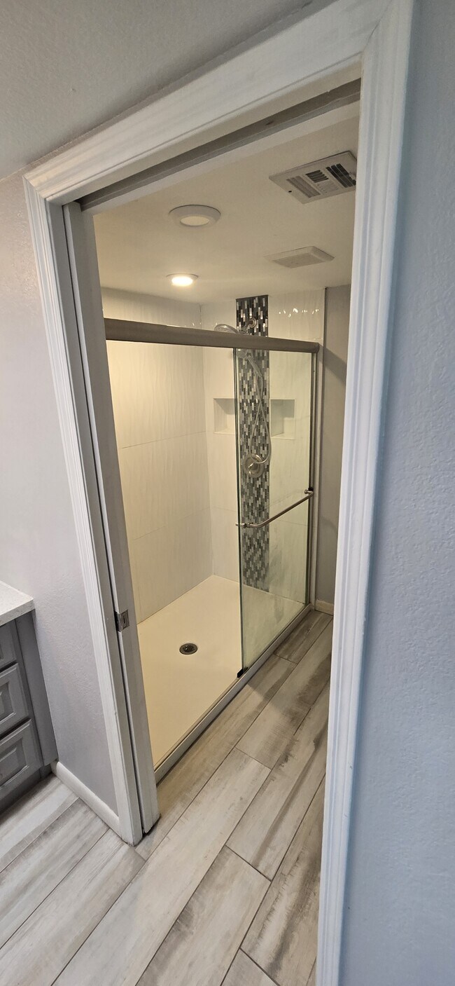 Building Photo - 4938 N 74th St