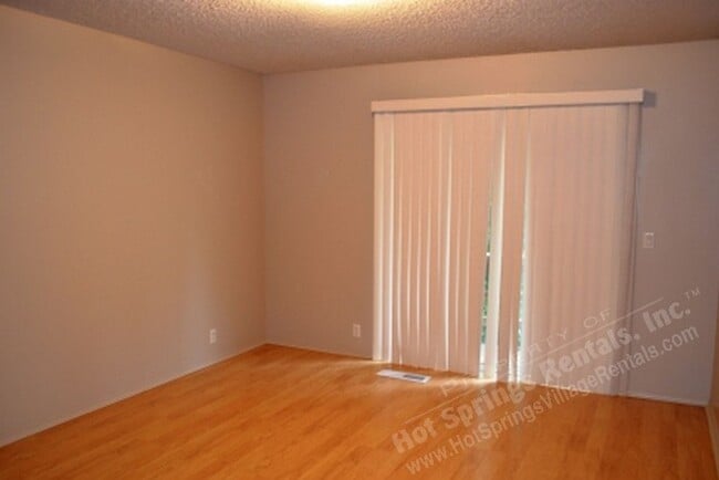 Building Photo - Cortez Courts | Townhome| Unfurnished