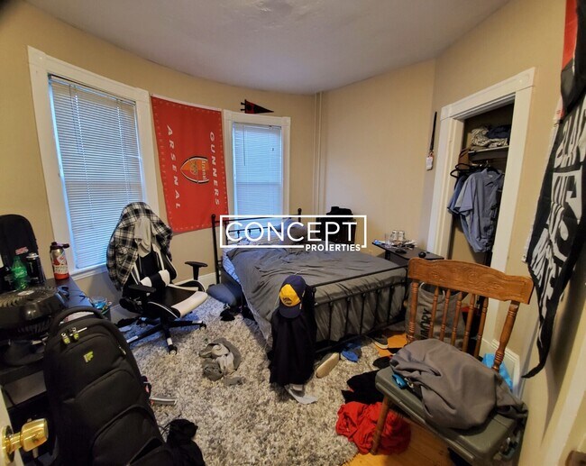 Building Photo - 6A Sunset St. Unit 2