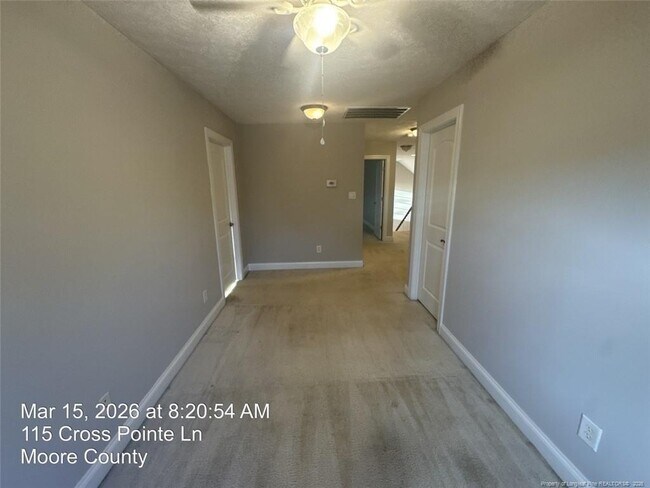 Building Photo - 115 Cross Pointe Ln