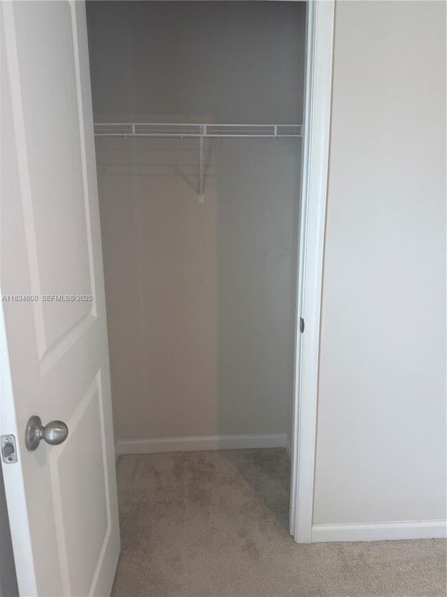 Building Photo - 217 Raspberry Rd