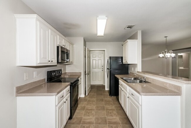 Building Photo - 6919 Garnet Trail Ln