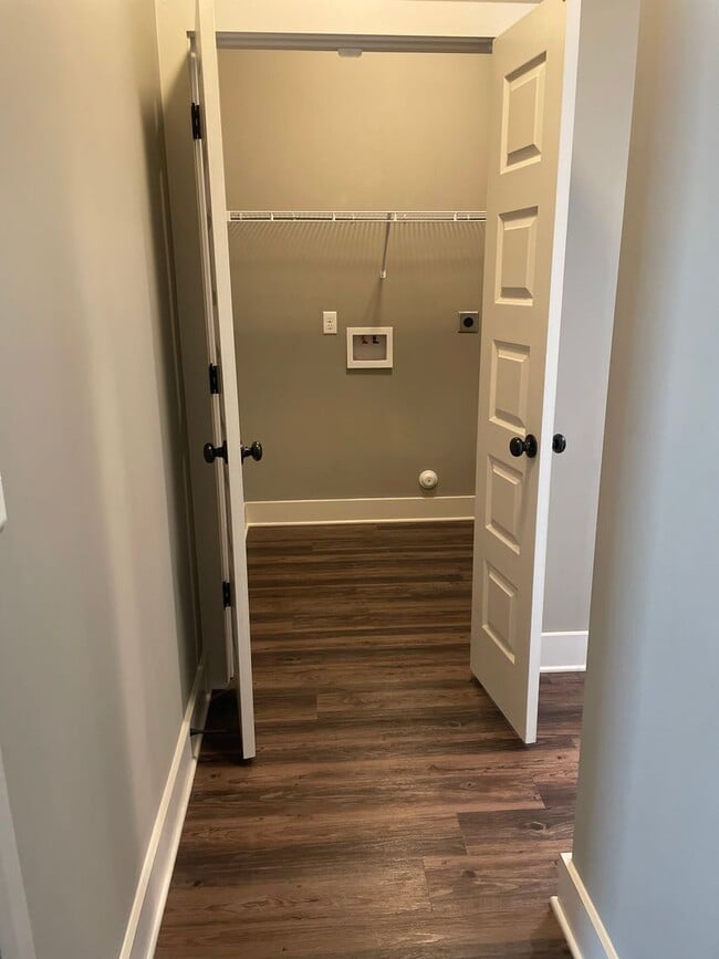 Building Photo - 3 Bedroom Home With Spacious Garage and Fenced Backyard!