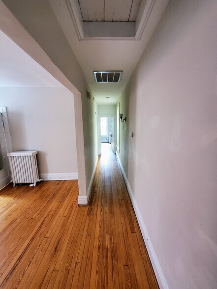 Building Photo - 2111 Hanover Ave