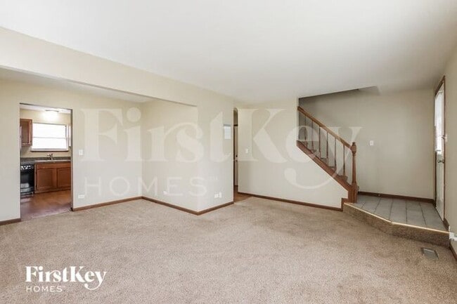 Building Photo - 2017 Willow Ridge Dr