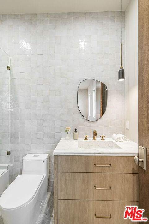 Building Photo - 14273 Greenleaf St