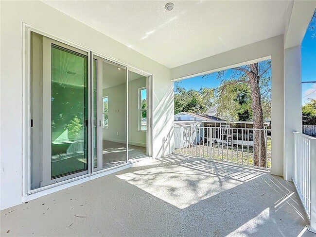 Building Photo - 4732 W Wallcraft Ave