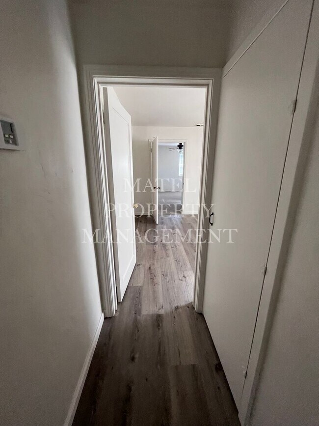 Building Photo - No Deposit