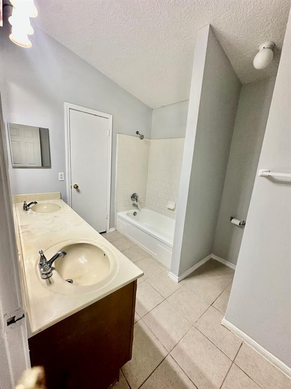Building Photo - 8114 Vista Del Sol Dr
