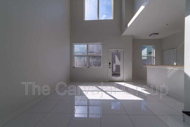Building Photo - 10224 Vickers Ridge Dr