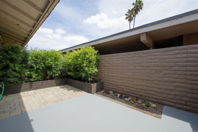 Building Photo - 941 La Fiesta Way