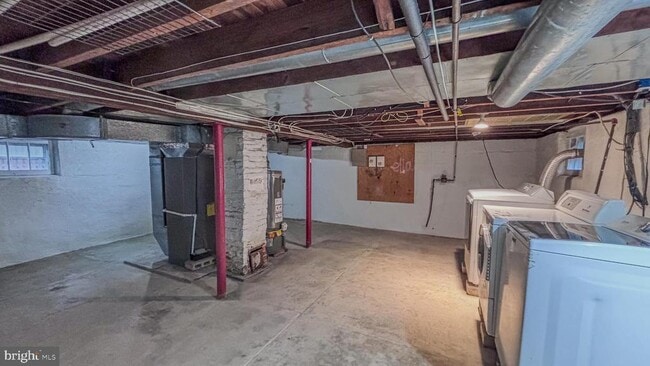 Building Photo - 28 S Lenola Rd