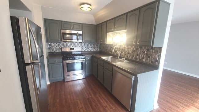 Building Photo - 5739 W 129th Pl