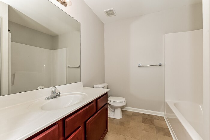 Building Photo - 1630 Yukon Ct