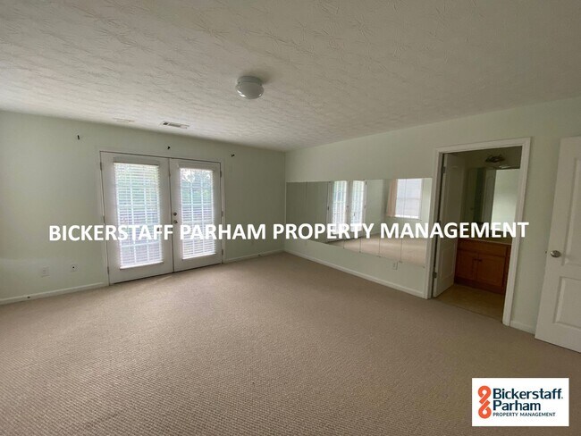 Building Photo - 4613 English Ivy Dr