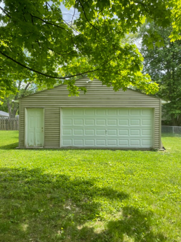 Building Photo - 4344 Terrace Dr