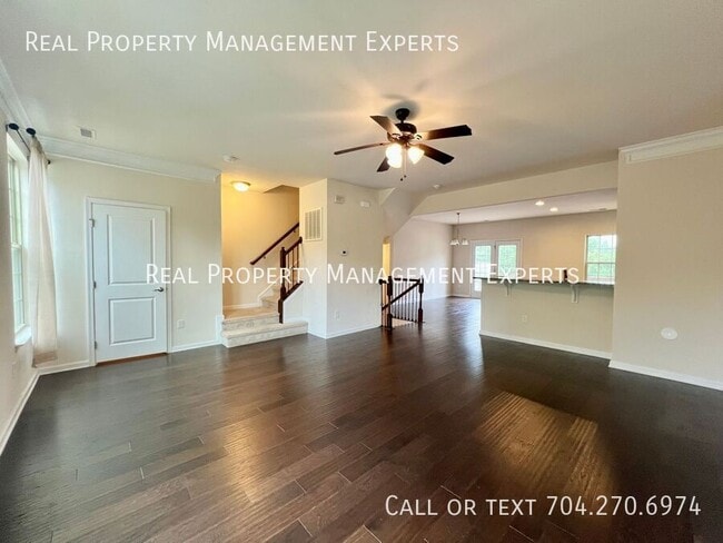 Building Photo - 4019 Zilker Park Dr