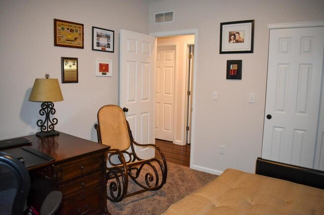 Building Photo - 14 Pierce St.